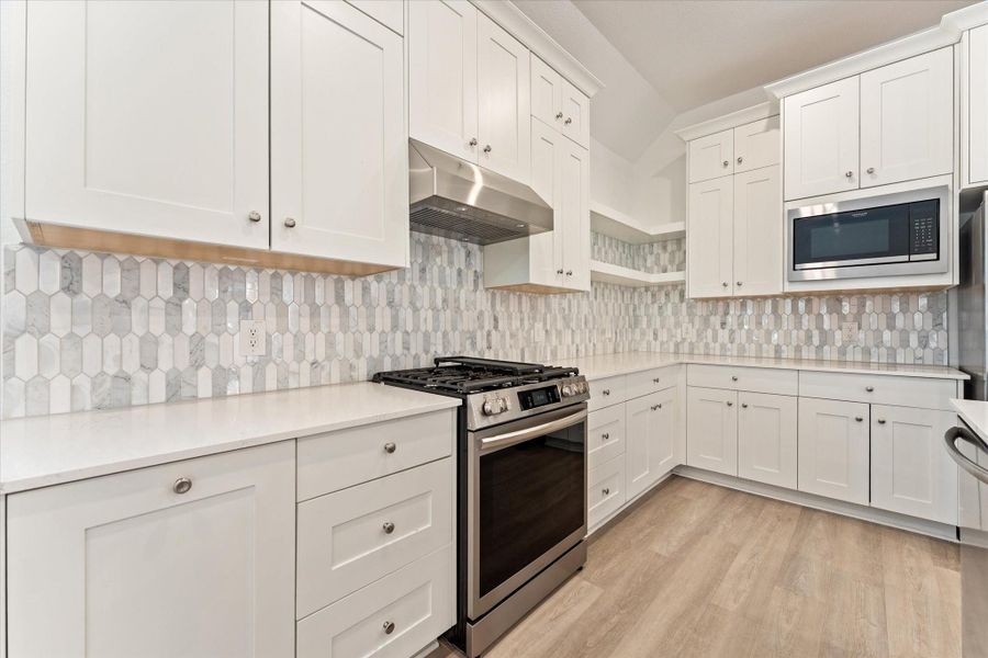 Furnished interior view inside a new home in , Conroe (Image 6). Furnished interior view inside a new home in , Conroe (Image 6).