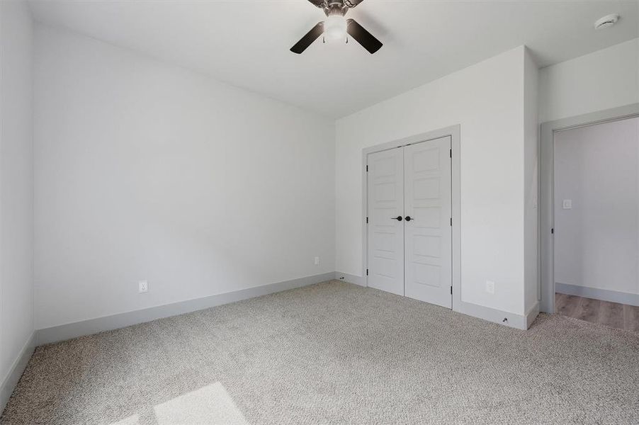 Spacious, unfurnished interior of a new home in , Sherman (Image 26).