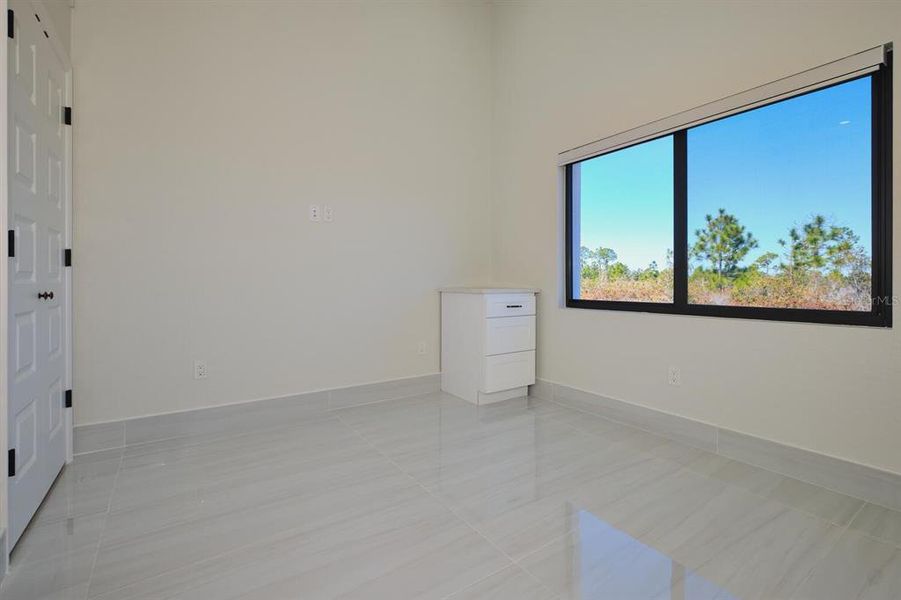 Spacious, unfurnished interior of a new home in , Punta Gorda (Image 41).