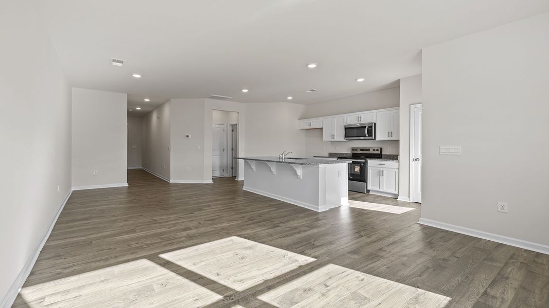 Spacious, unfurnished interior of a new home in Brookside Ridge Townhomes, Greer (Image 17).