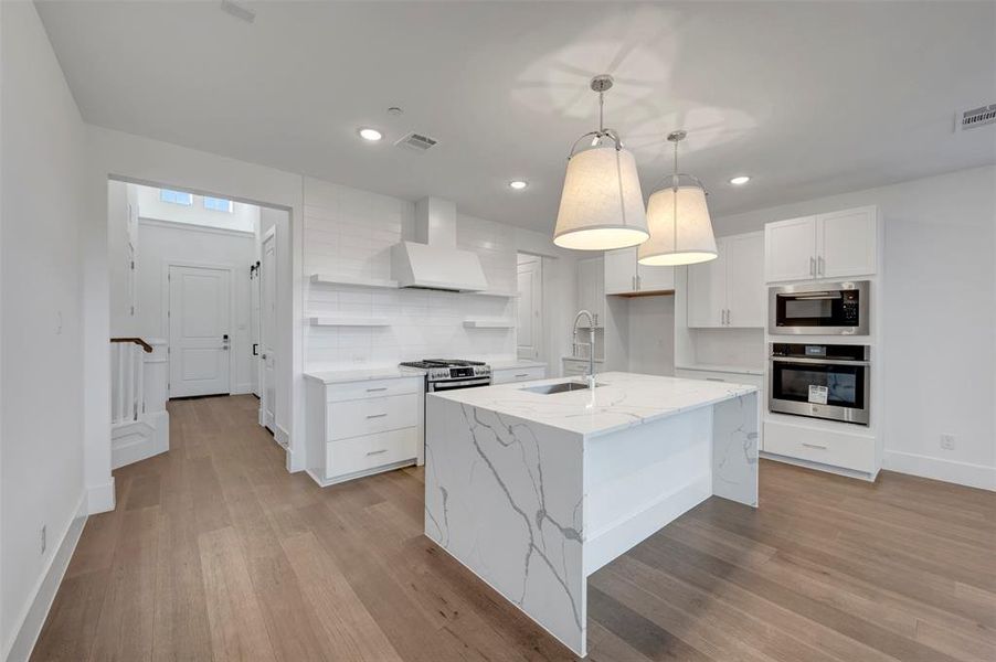 Furnished interior view inside a new home in Kreymer at the Park, Wylie (Image 17).