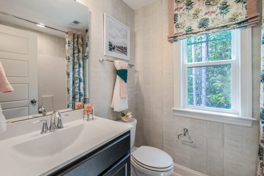 16 The Galloway By HHHunt Homes Bathroom (2)