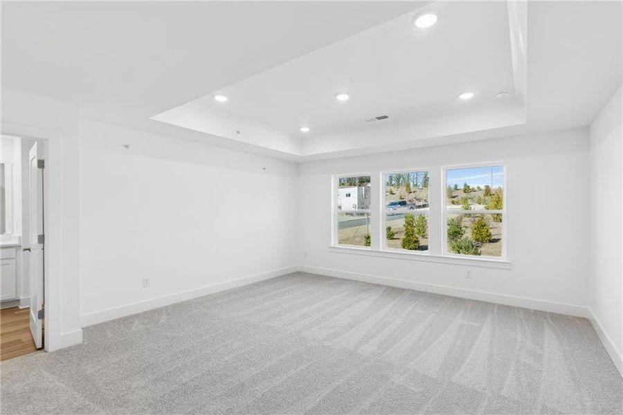 Spacious, unfurnished interior of a new home in Grandview Terrace, Canton (Image 10).
