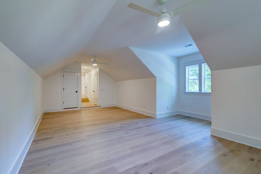 Spacious, unfurnished interior of a new home in , Hollywood (Image 24).