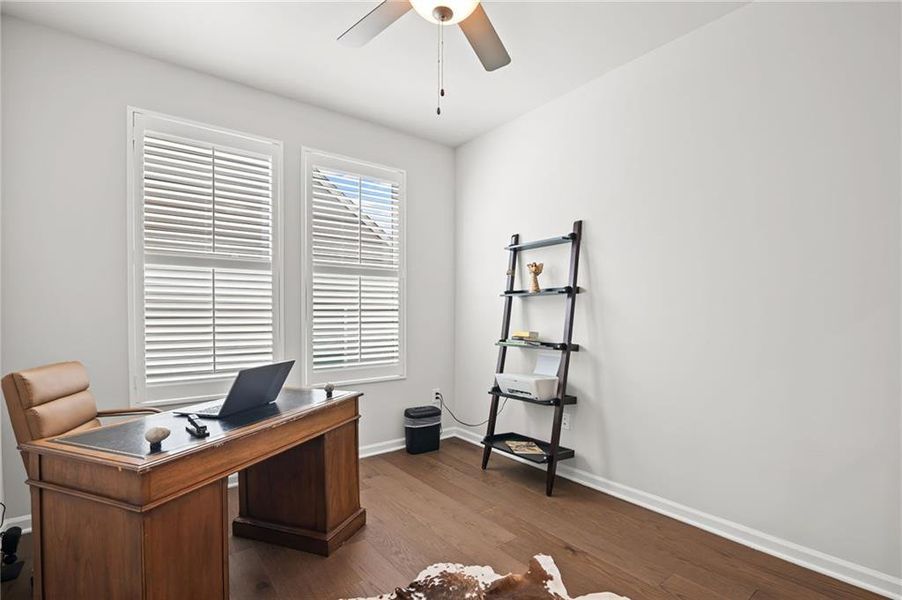 Furnished interior view inside a new home in Sun City Peachtree, Griffin (Image 25).