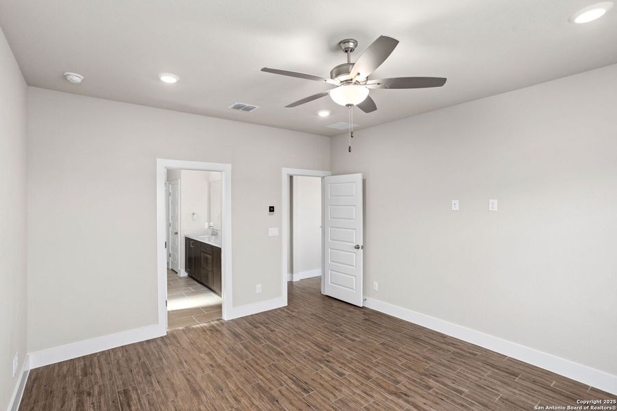 Spacious, unfurnished interior of a new home in Skybrooke, Live Oak (Image 20).
