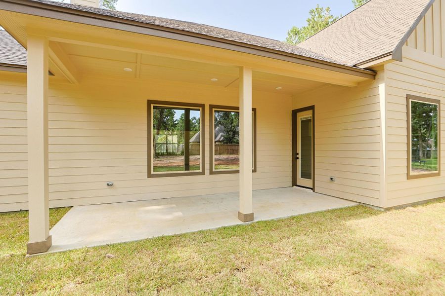 Exterior details and patio area of a home in , Magnolia (Image 31).