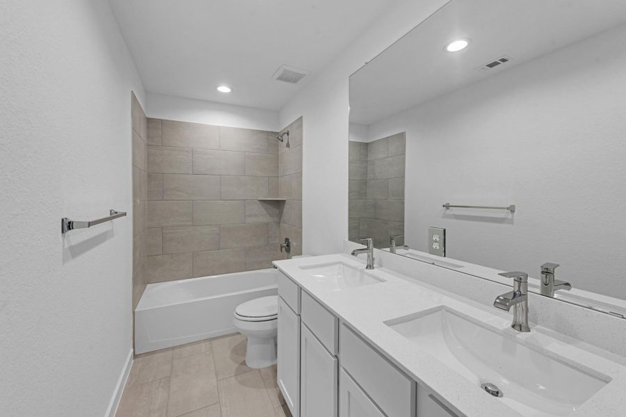 Furnished interior view inside a new home in Grand Mason Crossing, Park Row (Image 10).