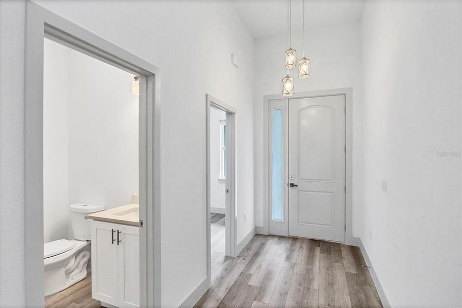 Spacious, unfurnished interior of a new home in , Port Charlotte (Image 15).