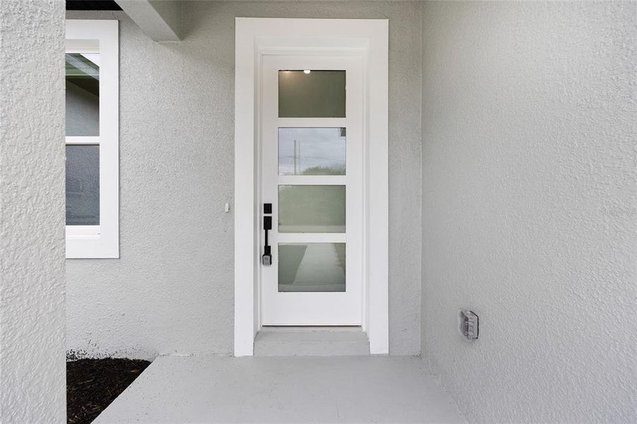 Exterior details and patio area of a home in , Ocala (Image 21).