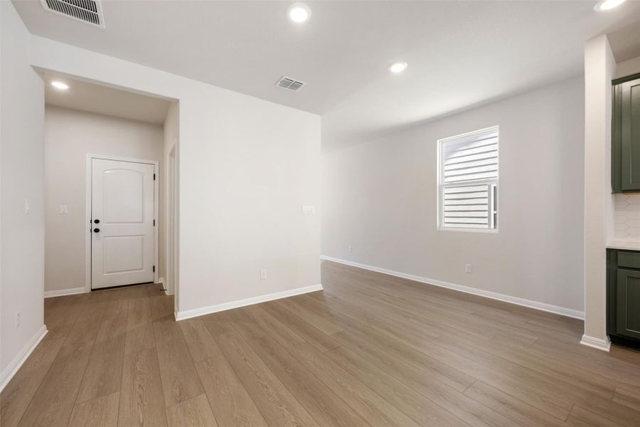 Representative images and renderings are for illustrative purposes. Actual structural options and design finishes of home may vary.