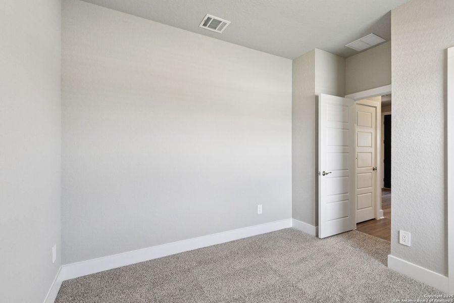 Spacious, unfurnished interior of a new home in Carmel Ranch, Schertz (Image 40). Spacious, unfurnished interior of a new home in Carmel Ranch, Schertz (Image 40).