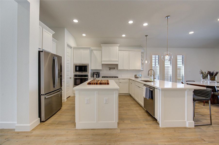 Furnished interior view inside a new home in Cross Creek West, Fulshear (Image 18).