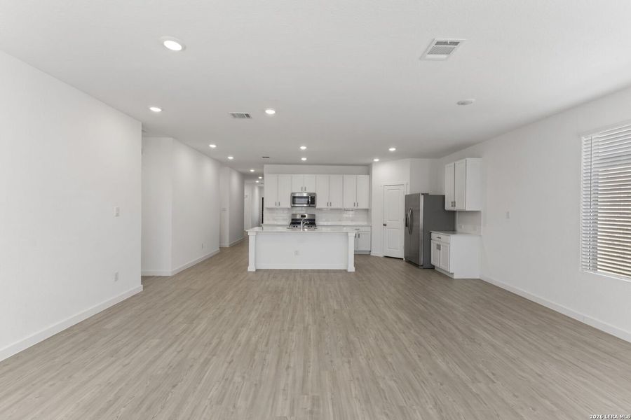 Spacious, unfurnished interior of a new home in Grace Valley, Marion (Image 38).