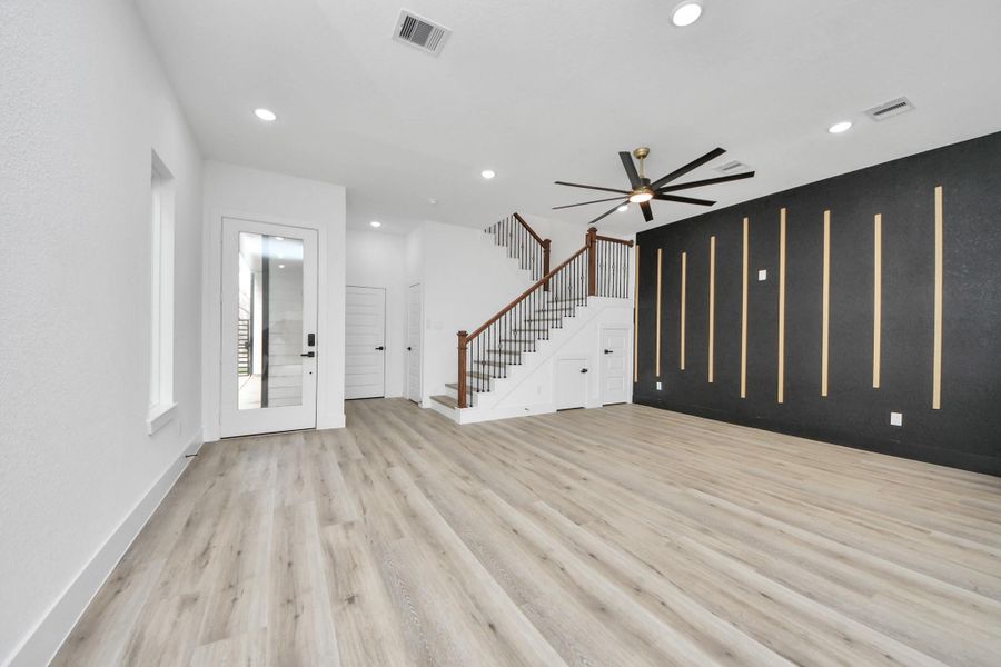 Spacious, unfurnished interior of a new home in , Houston (Image 30).
