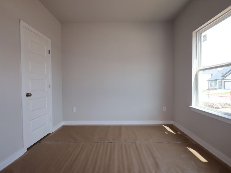 Spacious, unfurnished interior of a new home in Cascades at Onion Creek, Austin (Image 7). Spacious, unfurnished interior of a new home in Cascades at Onion Creek, Austin (Image 7).