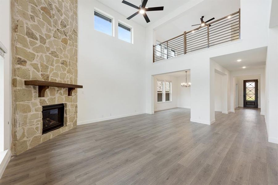 Spacious, unfurnished interior of a new home in East Oak Creek, Commerce (Image 25). Spacious, unfurnished interior of a new home in East Oak Creek, Commerce (Image 25).