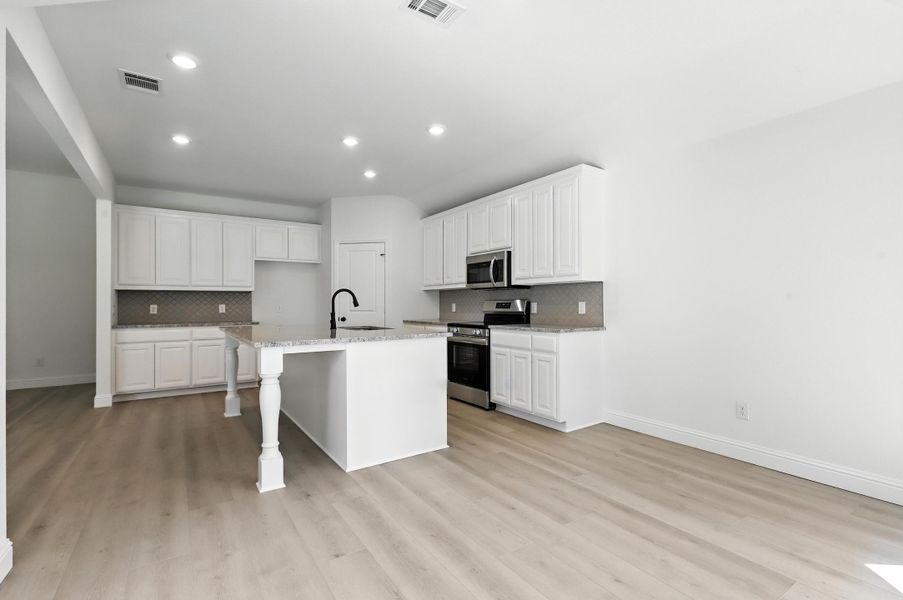 Representative furnished interior of a home built from the Iverson I by Cheldan Homes in Pitcock Addition, Graham (Image 40).