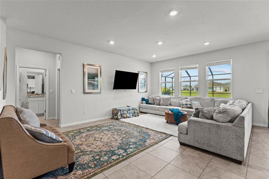 Furnished interior view inside a new home in Evergreen, Bradenton (Image 16).