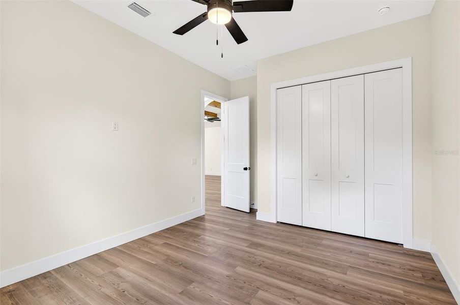 Spacious, unfurnished interior of a new home in , Dade City (Image 30).