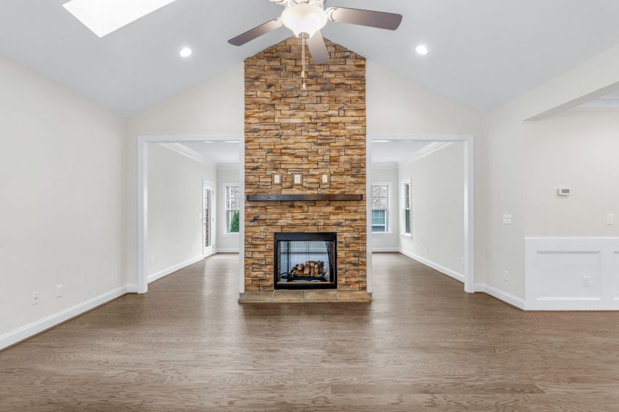 Representative unfurnished interior of a home built from the Ellington by Keystone Homes NC in Weybridge, Burlington (Image 36).