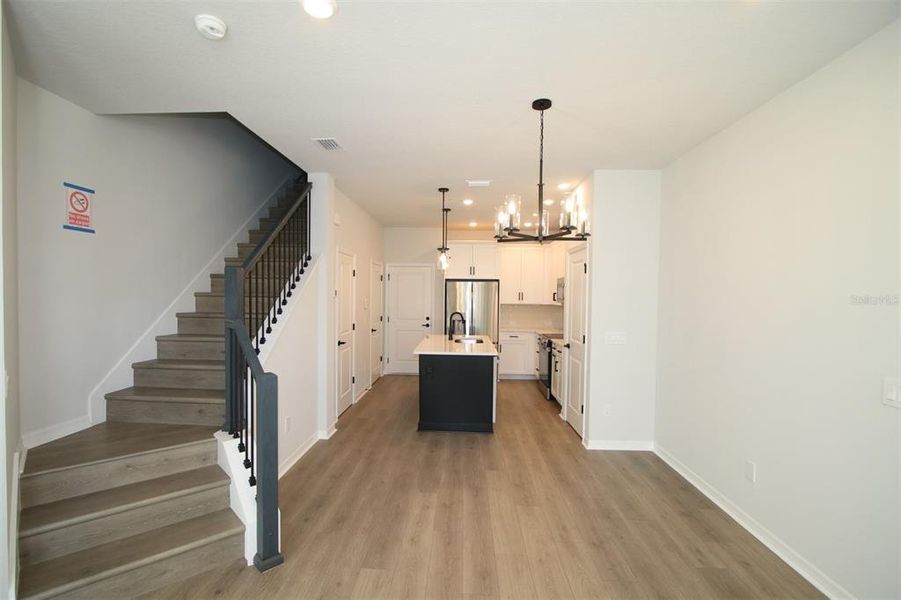 Furnished interior view inside a new home in , Orlando (Image 7).
