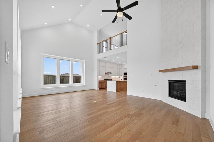 Spacious, unfurnished interior of a new home in Cambridge Crossing, Celina (Image 14).