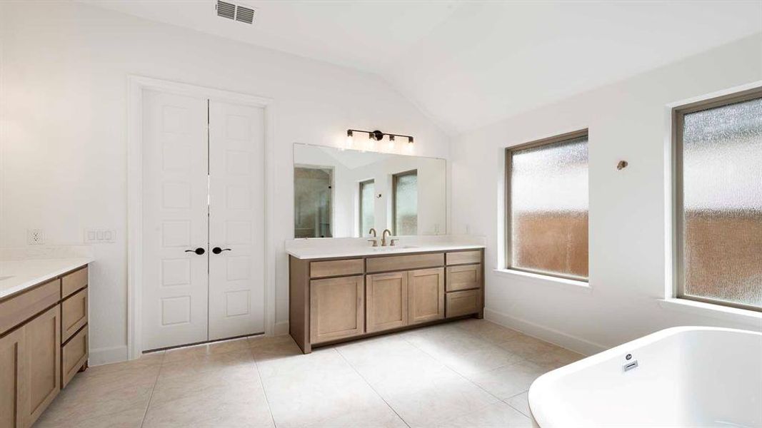 Furnished interior view inside a new home in Sonoma Verde, McLendon-Chisholm (Image 11).