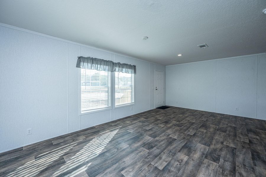 Spacious, unfurnished interior of a new home in , Pinopolis (Image 33).