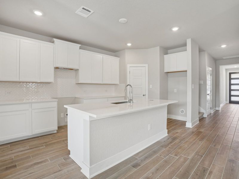 Kitchen in the San Jacinto floorplan at a Meritage Homes community. Kitchen in the San Jacinto floorplan at a Meritage Homes community.