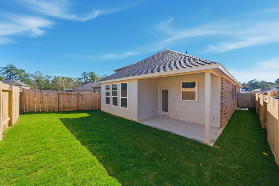 Exterior details and patio area of a home in Audubon, Magnolia (Image 3).