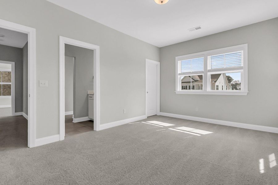 Spacious, unfurnished interior of a new home in Cherrywood Estates, Summerville (Image 23).