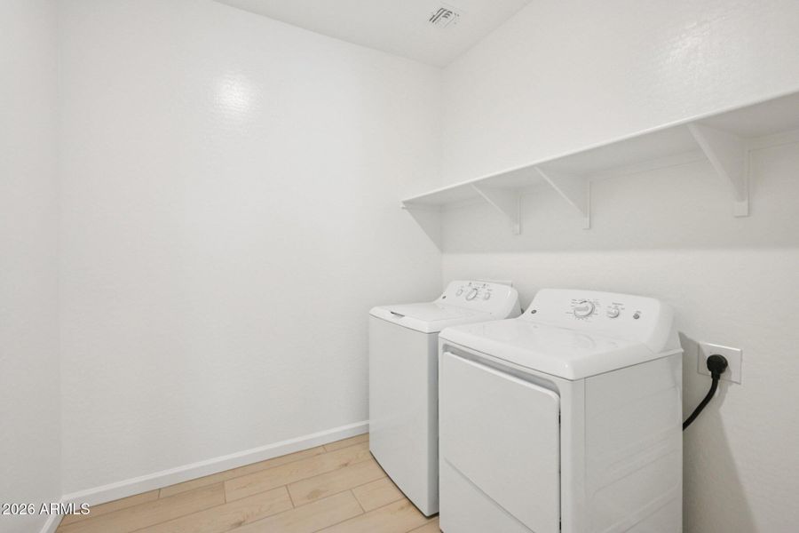 21-web-or-mls-W Brown St-S2703-021