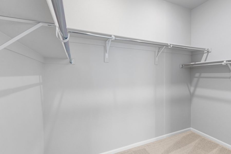 Spacious, unfurnished interior of a new home in Talon Pointe, Thornton (Image 15).