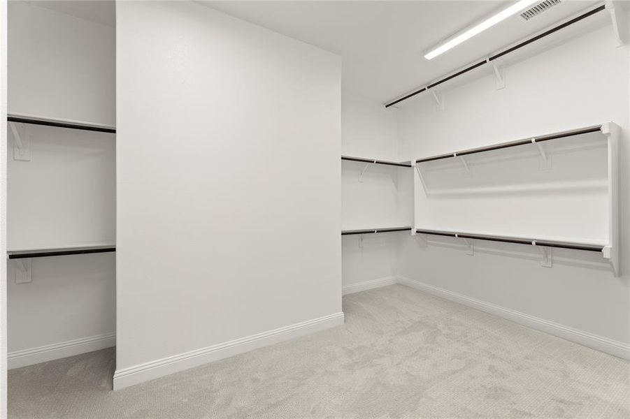 19. 491 Mayfair - Closet 19. 491 Mayfair - Closet