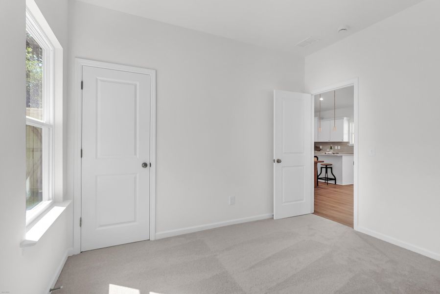 Spacious, unfurnished interior of a new home in , North Charleston (Image 16).