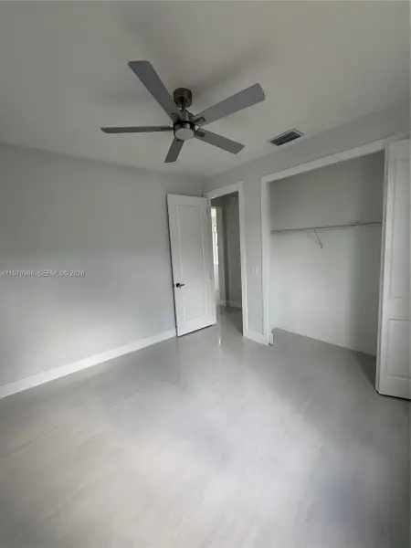 Spacious, unfurnished interior of a new home in , Lehigh Acres (Image 8).