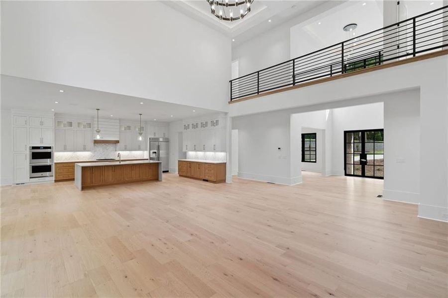 Spacious, unfurnished interior of a new home in , Alpharetta (Image 73).