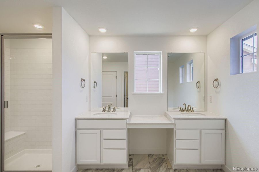 Furnished interior view inside a new home in Ken-Caryl Ranch, Littleton (Image 7).