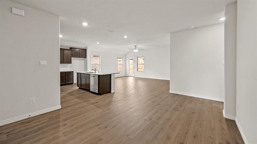 Spacious, unfurnished interior of a new home in Liberty Crossing, Royse City (Image 31). Spacious, unfurnished interior of a new home in Liberty Crossing, Royse City (Image 31).