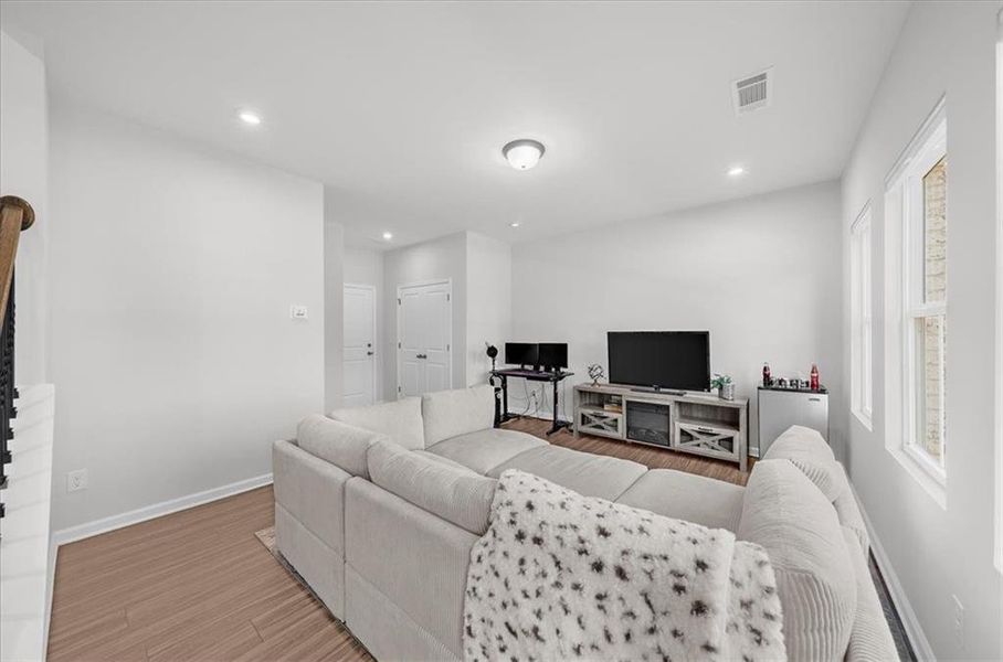 Furnished interior view inside a new home in , Acworth (Image 9).