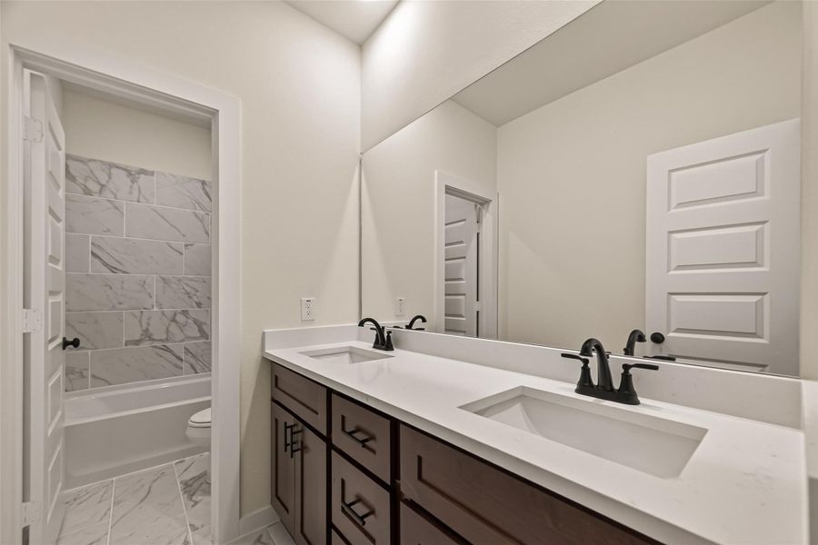 Furnished interior view inside a new home in Foxtail Palms, Manvel (Image 9). Furnished interior view inside a new home in Foxtail Palms, Manvel (Image 9).