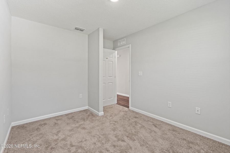 Spacious, unfurnished interior of a new home in , Jacksonville (Image 10).