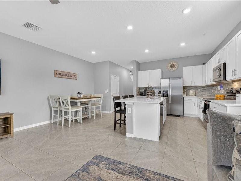 Furnished interior view inside a new home in , Apollo Beach (Image 18).