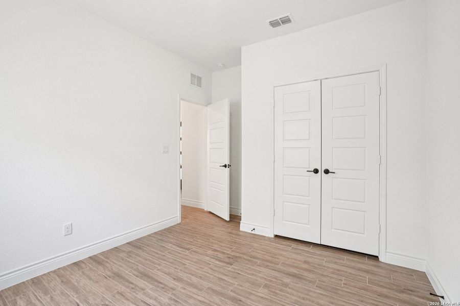 Spacious, unfurnished interior of a new home in , New Braunfels (Image 36).