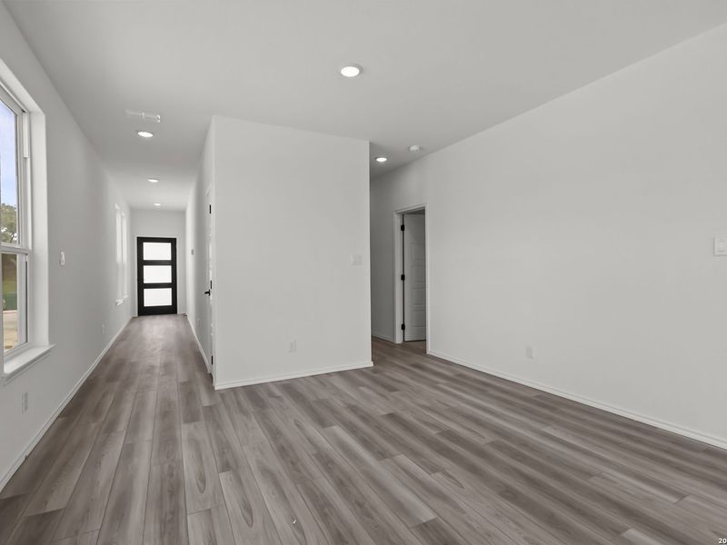 Spacious, unfurnished interior of a new home in Meadows at Oak Creek, San Antonio (Image 15).