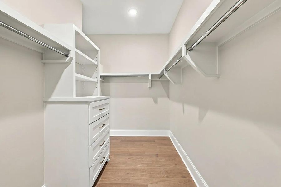 Ballentine B Primary closet
