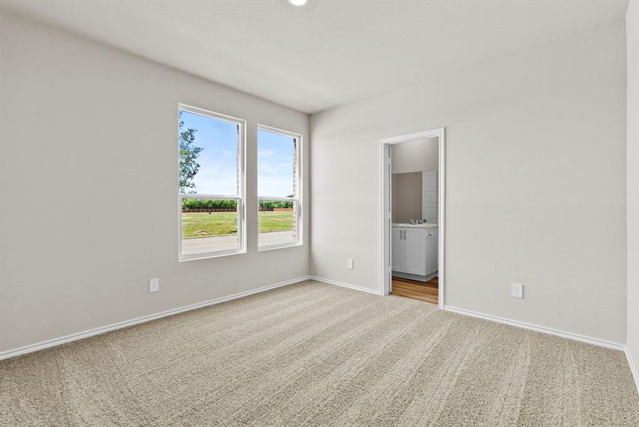 Spacious, unfurnished interior of a new home in Orchard Village, Fort Worth (Image 15).