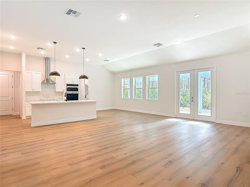 Spacious, unfurnished interior of a new home in , Eustis (Image 36).