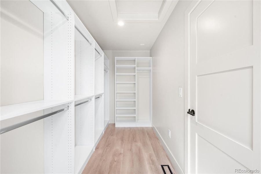 Spacious, unfurnished interior of a new home in , Denver (Image 34).